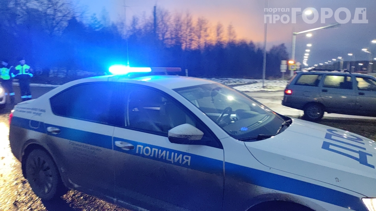 Водители возят разбитый смартфон в авто: зачем они это делают и чем рискуют — подробности от ГАИ