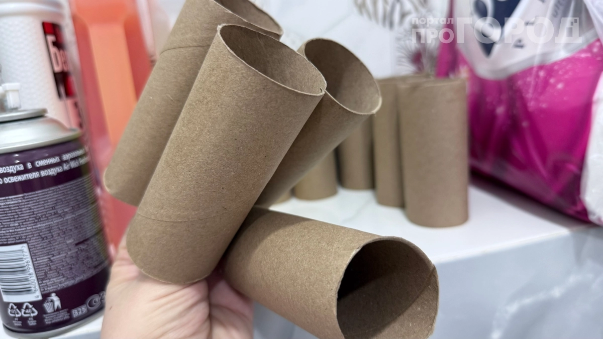 Втулки надеваю прямо на вешалку — и гладильная доска больше не нужна: секрет, который знают единицы