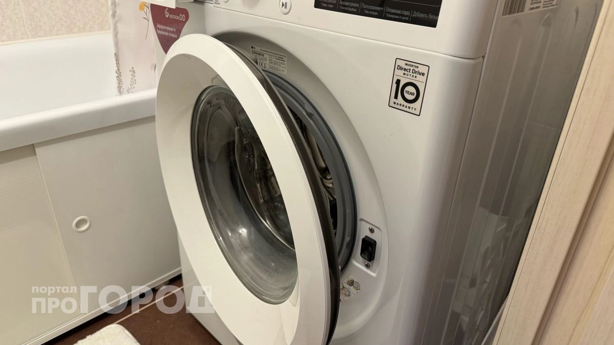 Закидываю всего одну таблетку в барабан перед стиркой: машина отмывается изнутри и перестает неприятно пахнуть