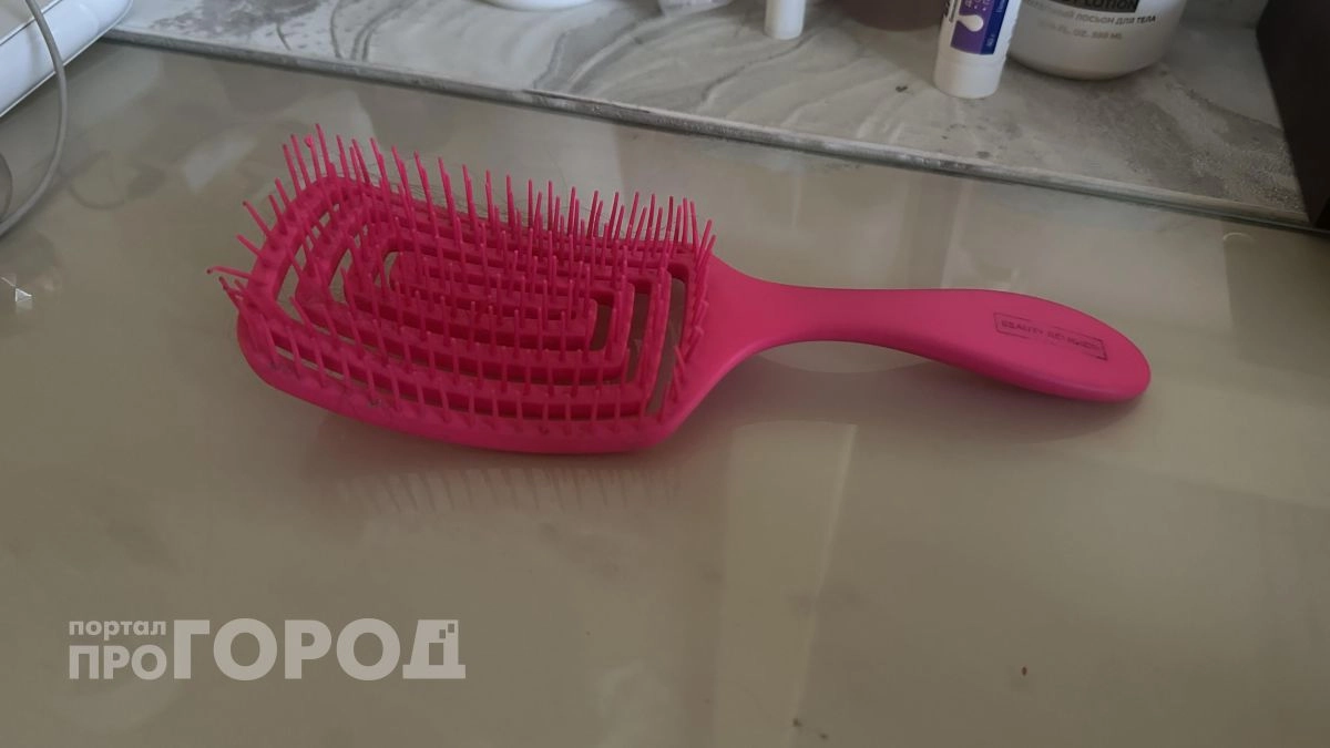 Вы совершаете роковую ошибку при расчесывании: узнайте правильную технику чтобы сохранить густоту волос