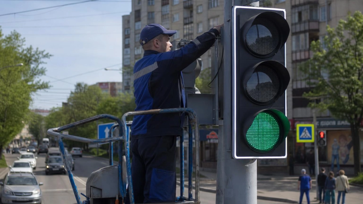 В Краснодаре тестируют светофоры со световой окантовкой корпуса