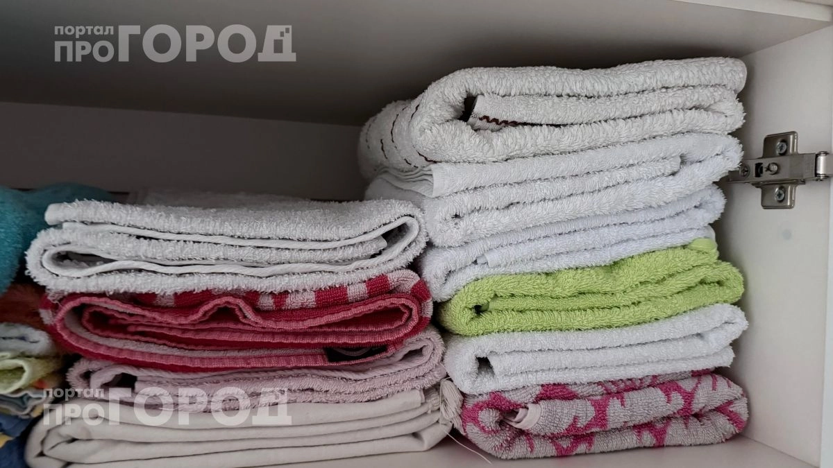 Перестаньте совершать эту ошибку при стирке: почему кухонные и банные полотенца нельзя класть в один бак