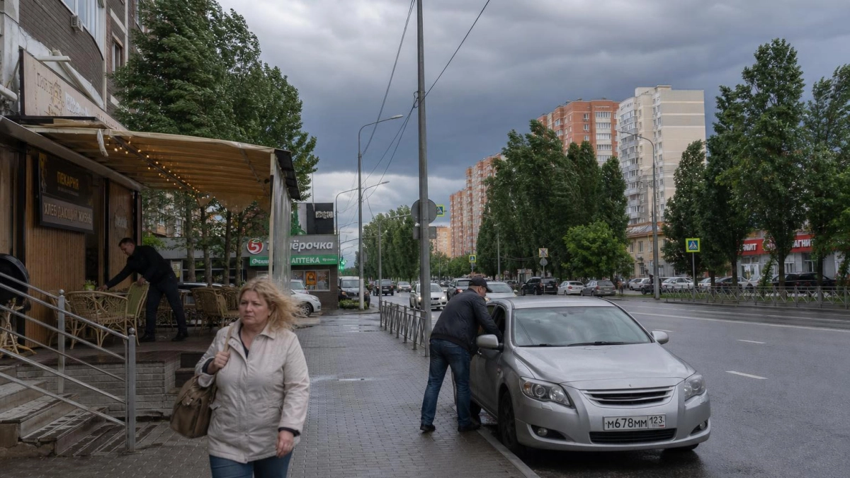 На Краснодарский край надвигаются ливни с градом и порывами ветра до 25 м/с