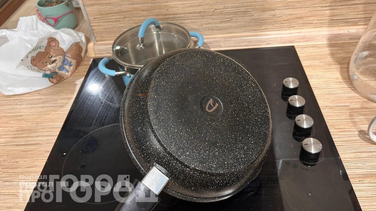 Больше не покупаю едкие средства для кухни: ресторанный лайфхак помогает отмыть жир до зеркального блеска