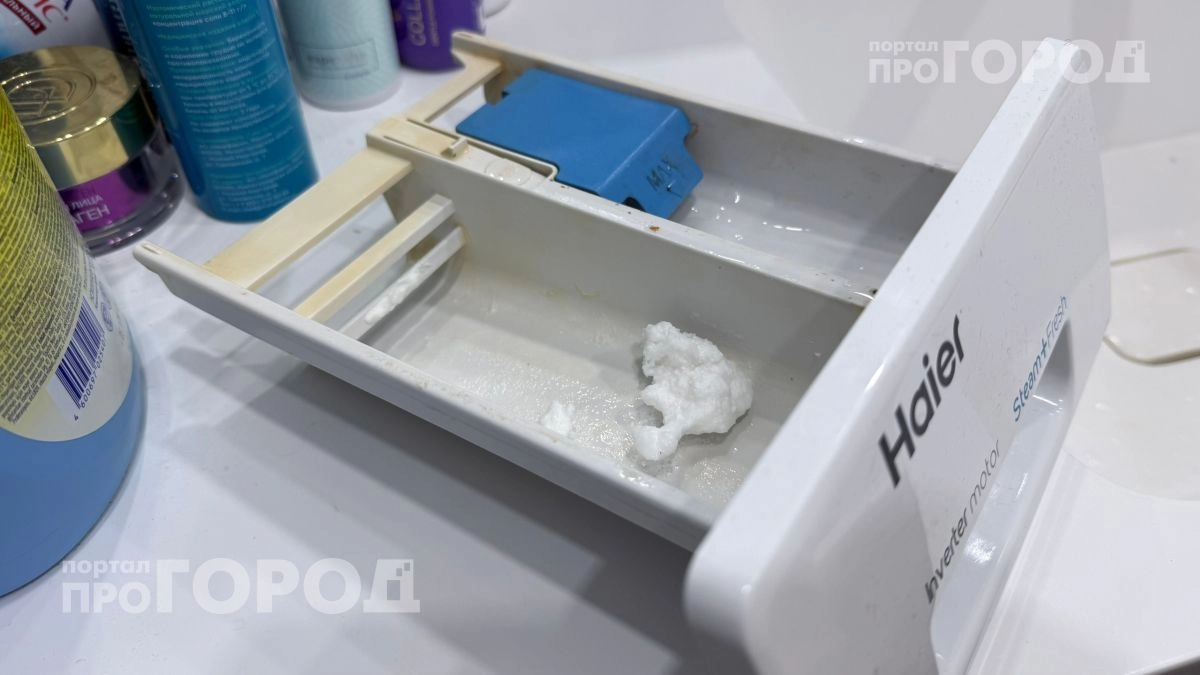 Вы годами совершаете ошибку при стирке: мастер рассказал, зачем на самом деле нужен третий отсек в лотке
