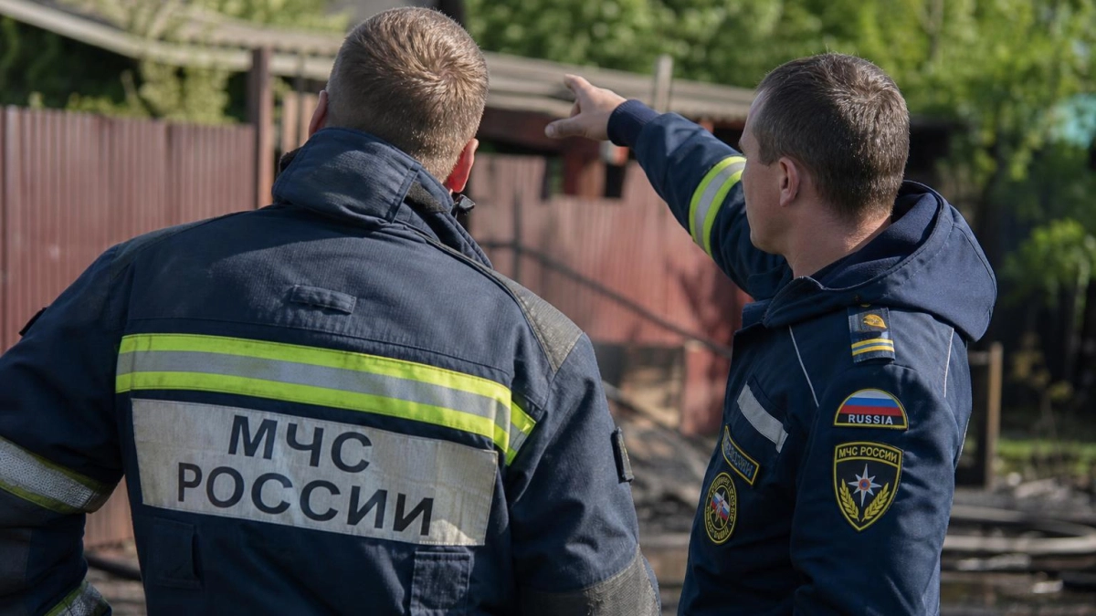 В Крымске обломки БПЛА вызвали пожар во дворе частного дома