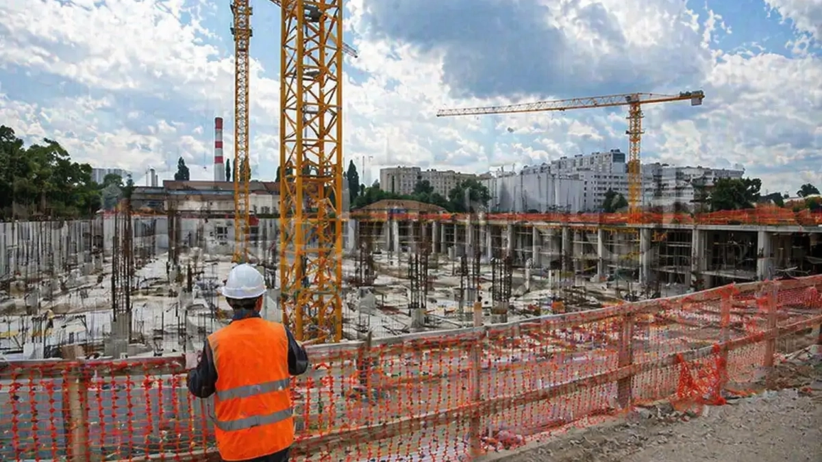 В Краснодаре монтируют каркас первого крытого аквапарка на месте завода «Чайка»