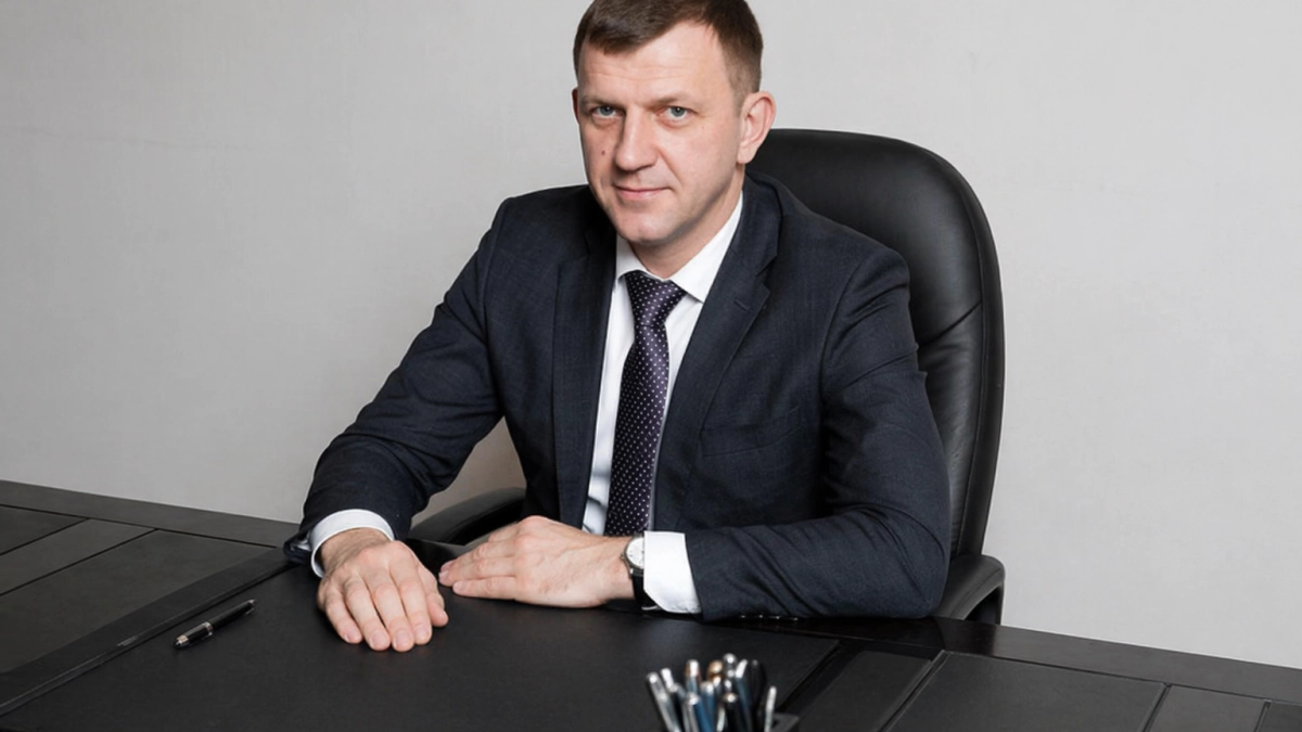 Наумов вручил 75 красных дипломов выпускникам юрфака КубГУ в Краснодаре