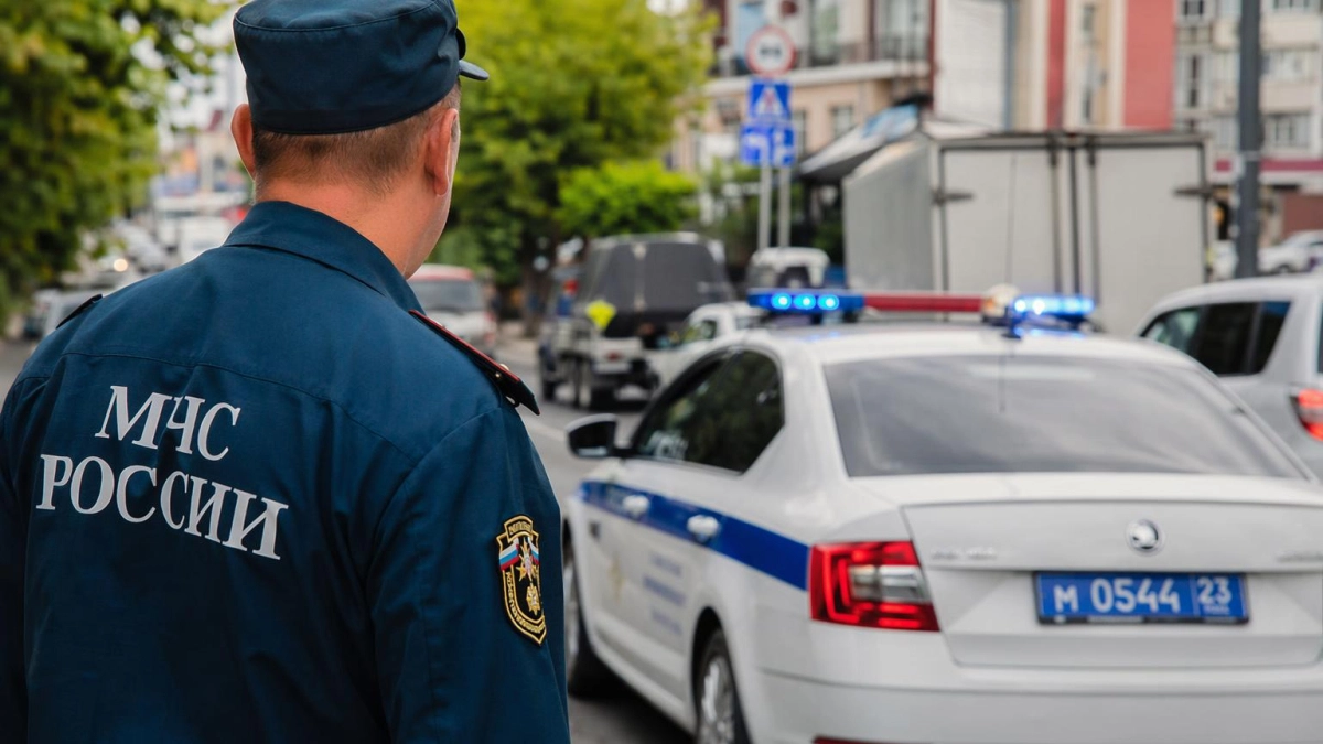 В Анапе и Крымском районе включили сирены после пролета беспилотников