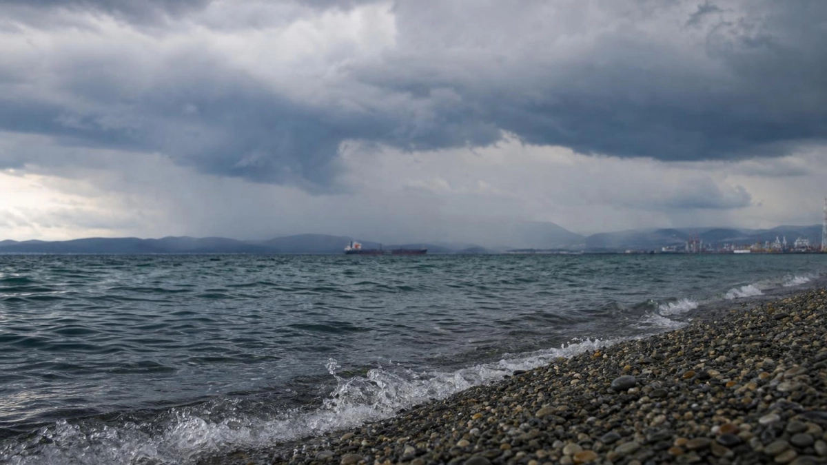 В Новороссийске 17 июля ожидают риск смерчей над акваторией Черного моря