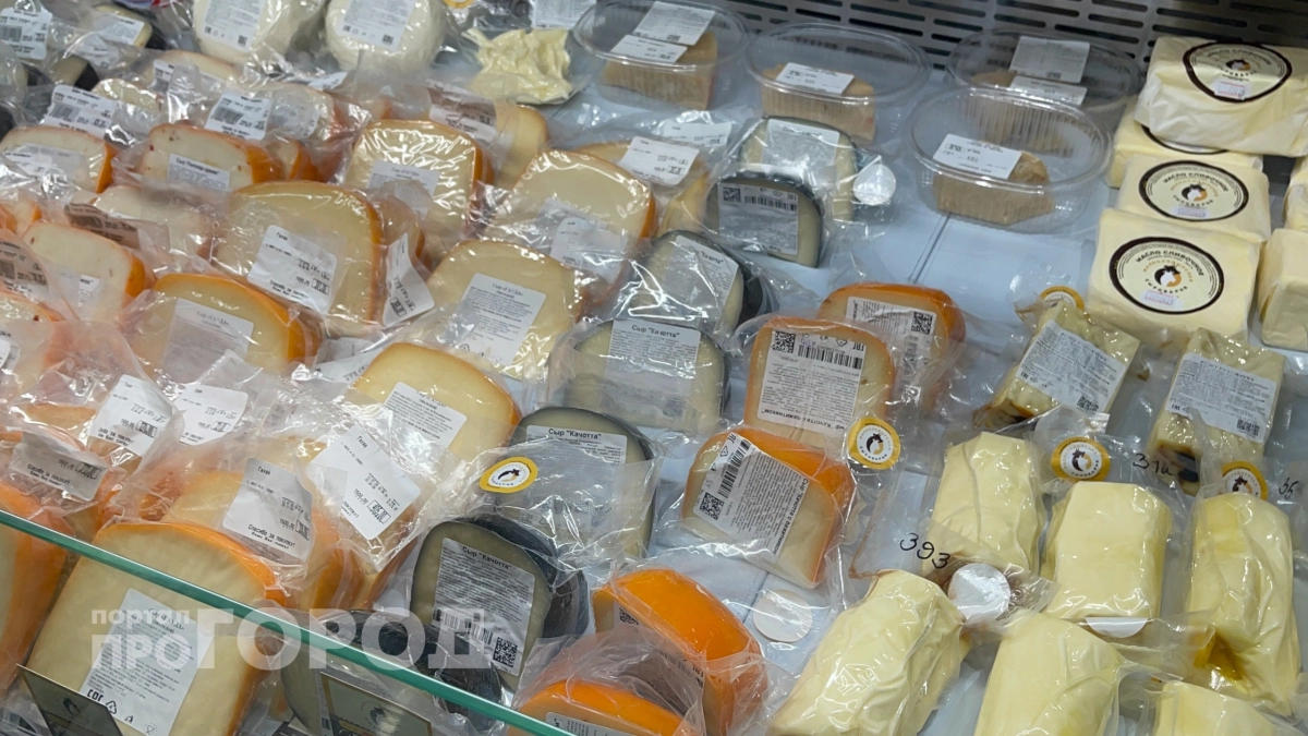 Хватит переплачивать за химию в магазине: один простой тест поможет мгновенно распознать фальшивый сыр