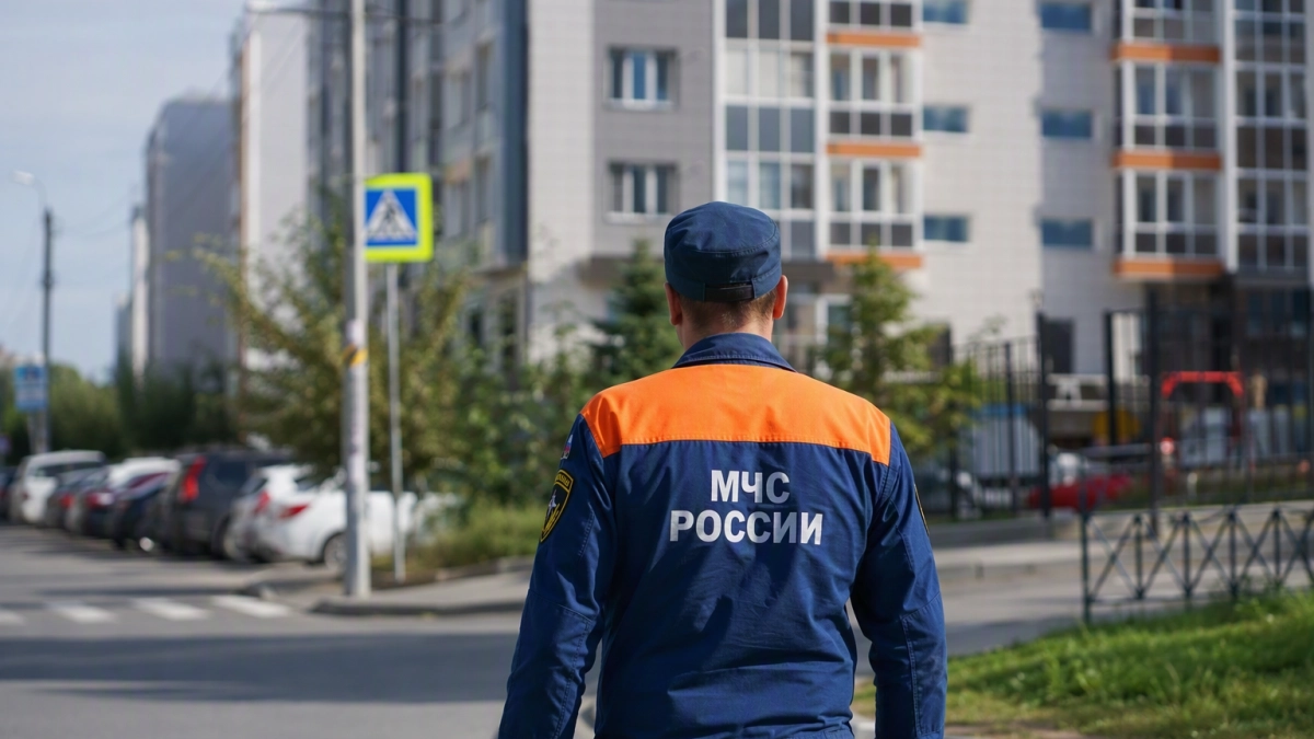 В Геленджике обломки БПЛА упали у магазина и повредили остекление
