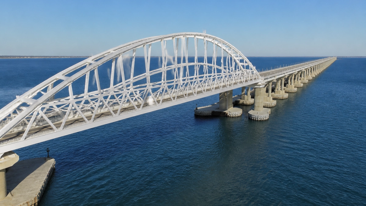 После перекрытия Крымского моста очередь со стороны Тамани достигла 200 машин