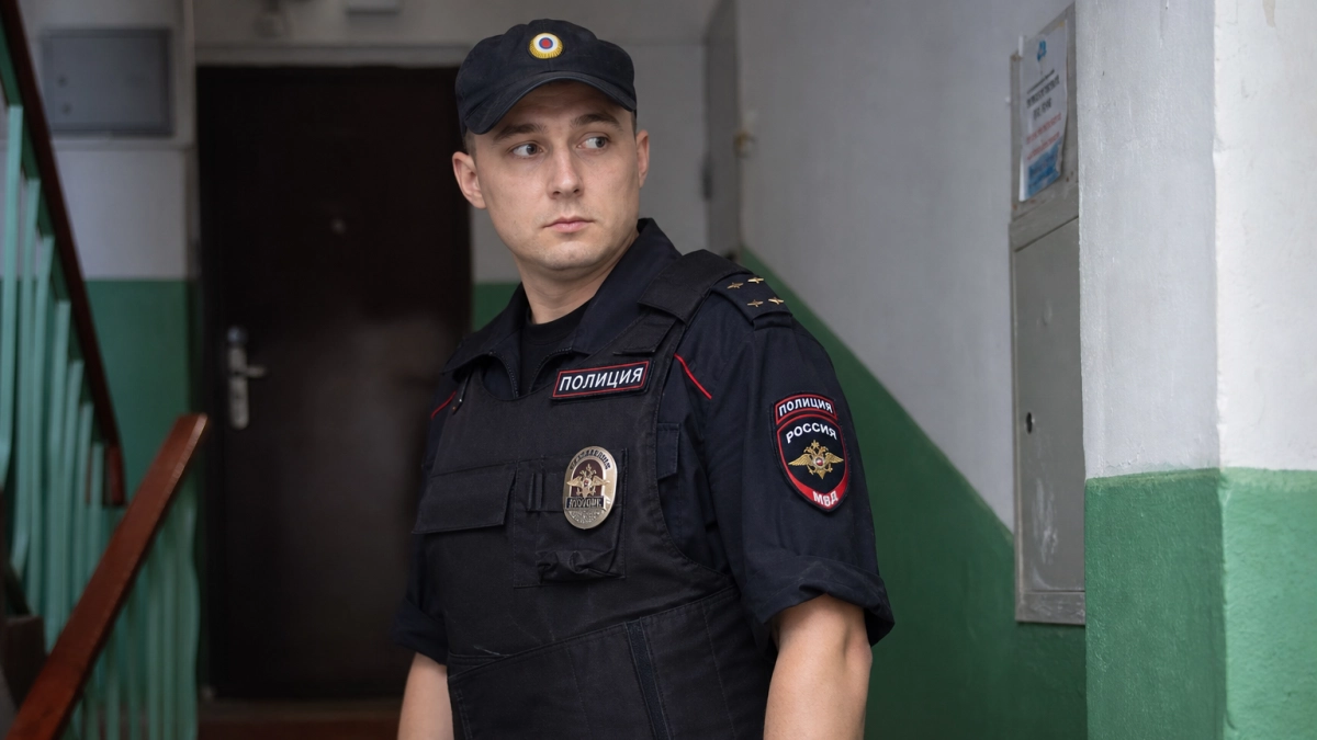 Полиция Краснодара объяснила, что делать при найденной в подъезде закладке