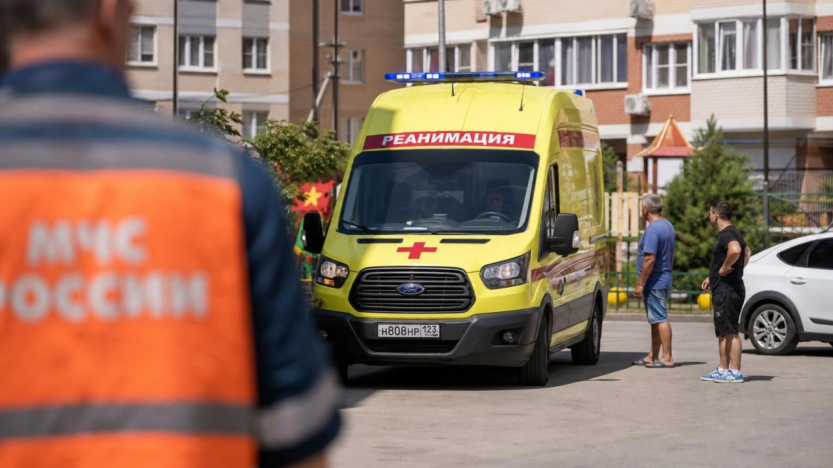 В Анапе ввели режим ЧС после атаки БПЛА и повреждения пяти домов