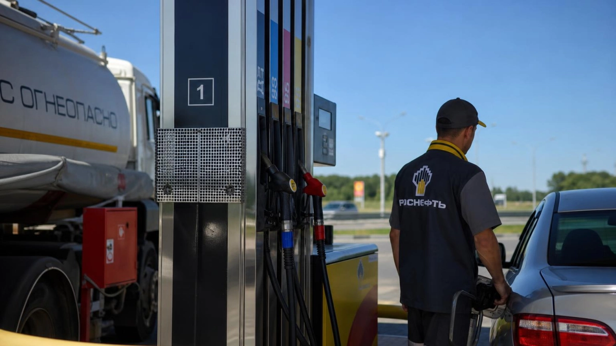 На Кубани приостановили продажу топлива в канистры на фоне сбоев на АЗС