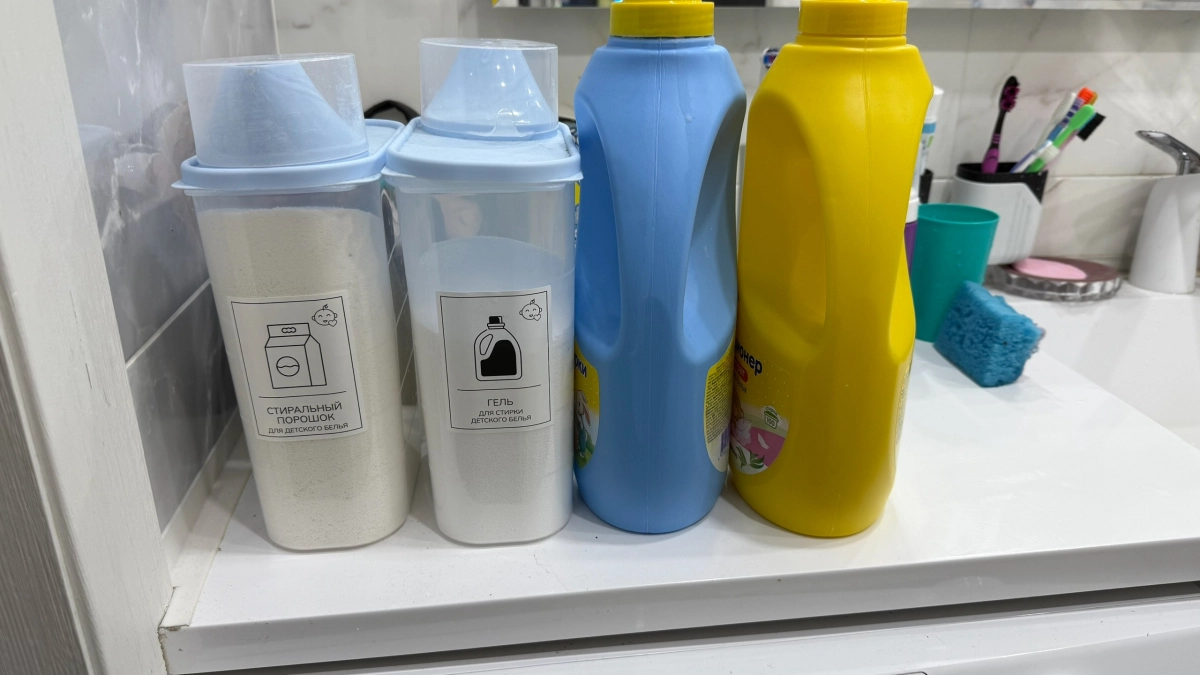 Перестала тратить деньги на кондиционер: добавила этот копеечный продукт при стирке и забыла о жесткости