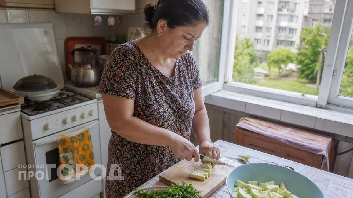 Перестала жарить кабачки в муке: теперь делаю их по-турецки с чесночным соусом и съедаю целую тарелку сама