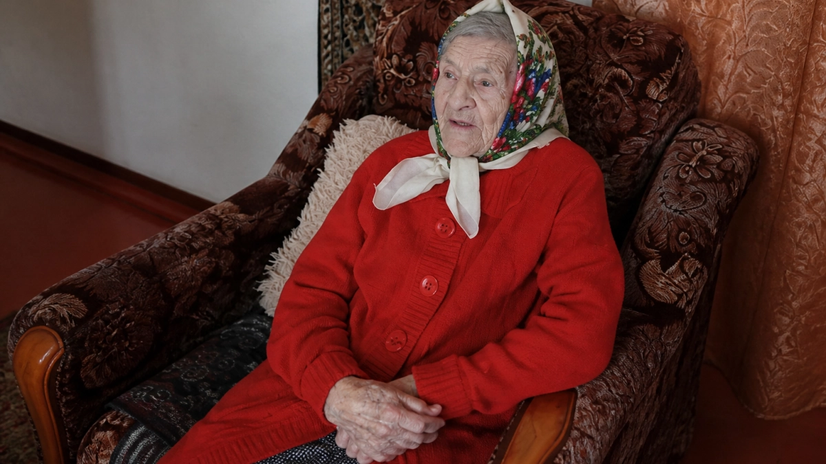 Кондратьев поздравил со 101-летием фронтовую медсестру Анну Москаленко из Ейского района