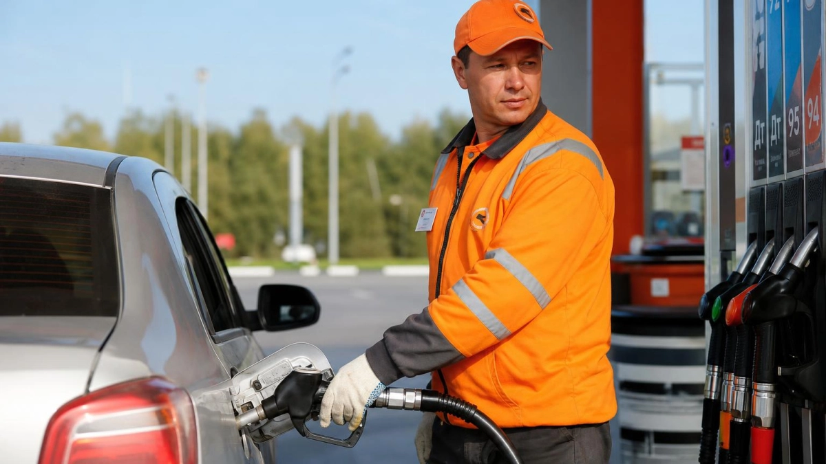 На АЗС под Краснодаром загорелась машина после перелива бензина в канистру