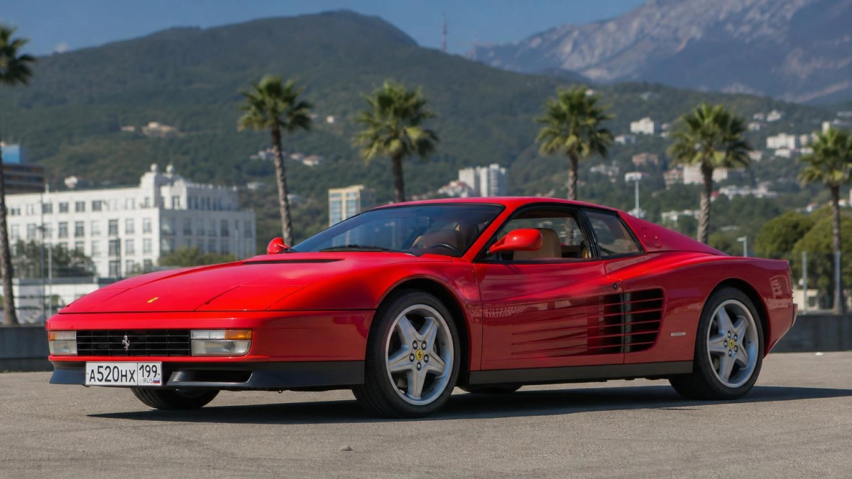 В Сочи продают Ferrari Testarossa 1989 года с оригинальным салоном и механикой