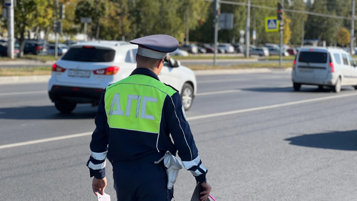 Вас перестанут останавливать инспекторы ДПС: 5 простых привычек которые сделают ваш автомобиль невидимым