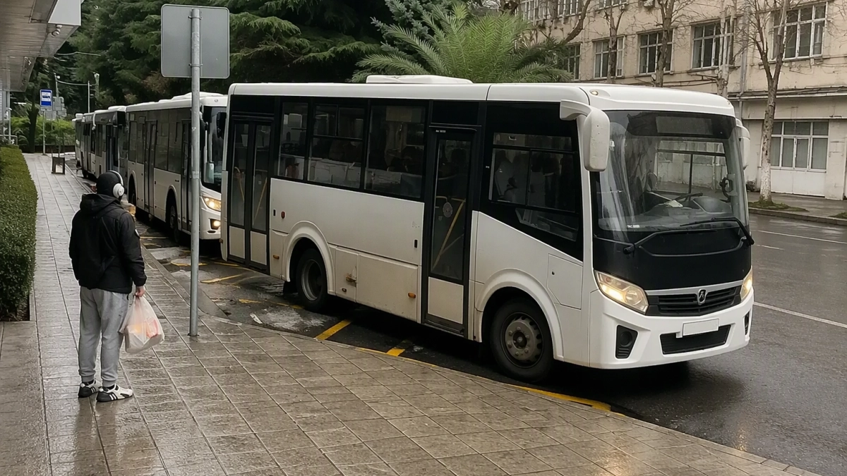 С 1 октября проезд в автобусах Сочи подорожает до 54 рублей