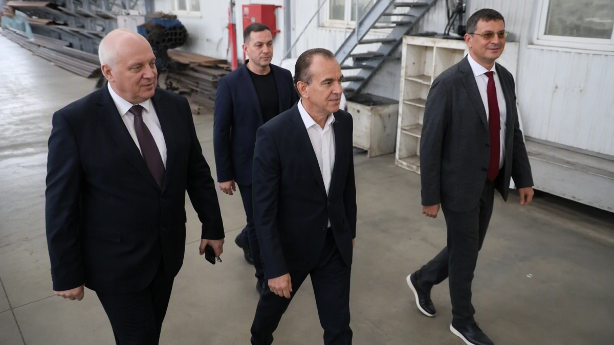 Кондратьев посетил площадки Армавирского техникума и предприятие с трудоустройством студентов