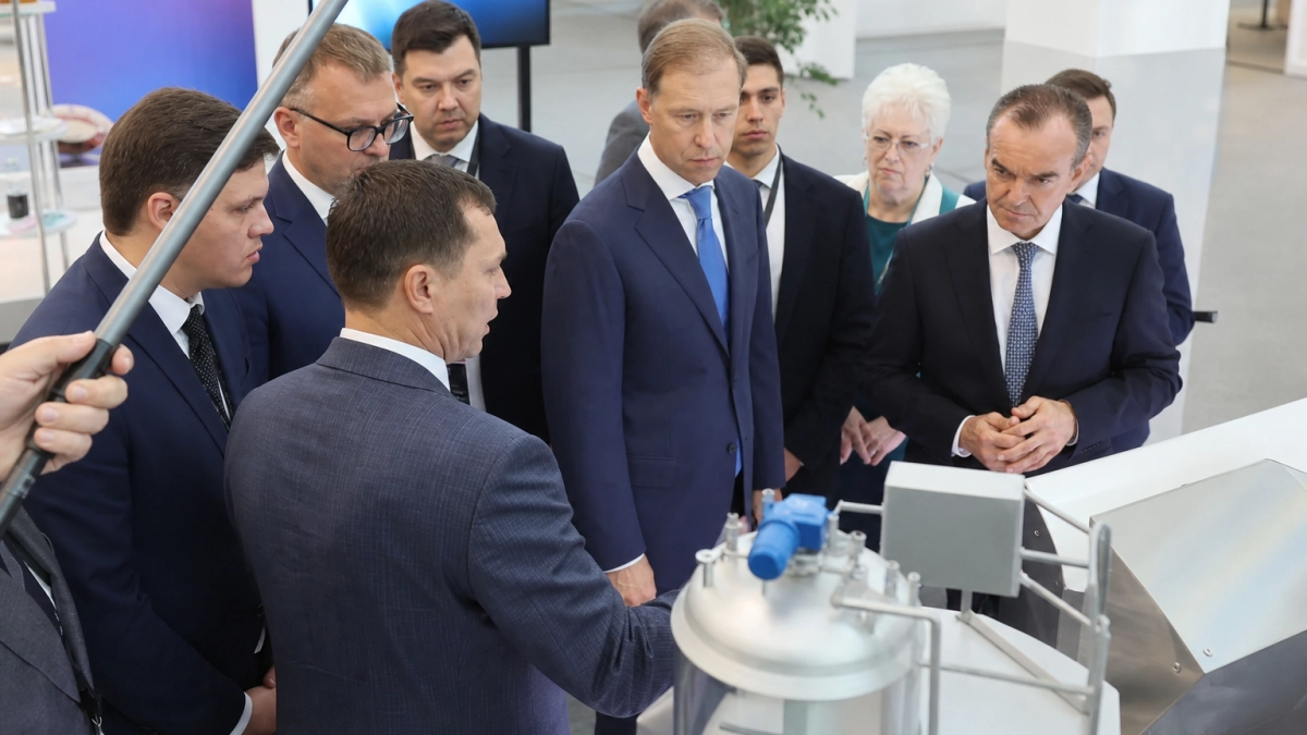 Мантурову на «Биопроме» показали регенерирующий гель кубанских разработчиков