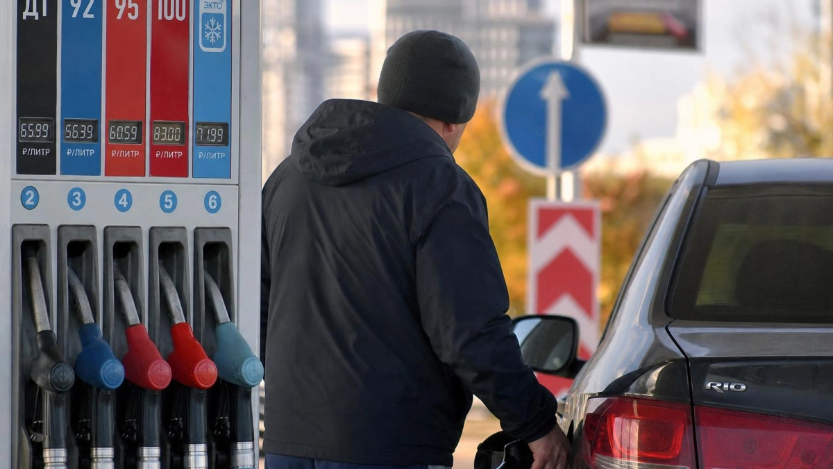 В Новороссийске работают 28 АЗС, топливо отпускают с лимитом на машину