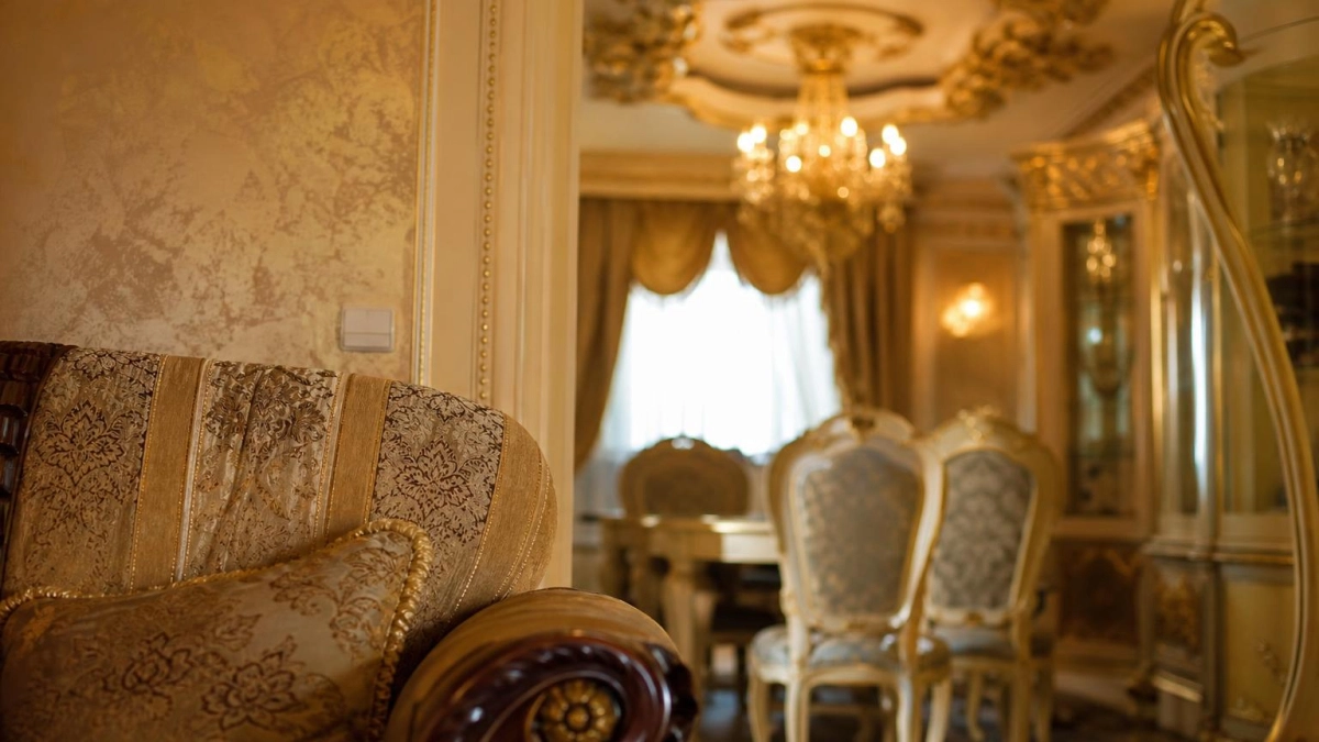Краснодар и Ростов разделили второе место по числу «дворцовых» квартир, задерживающихся в продаже