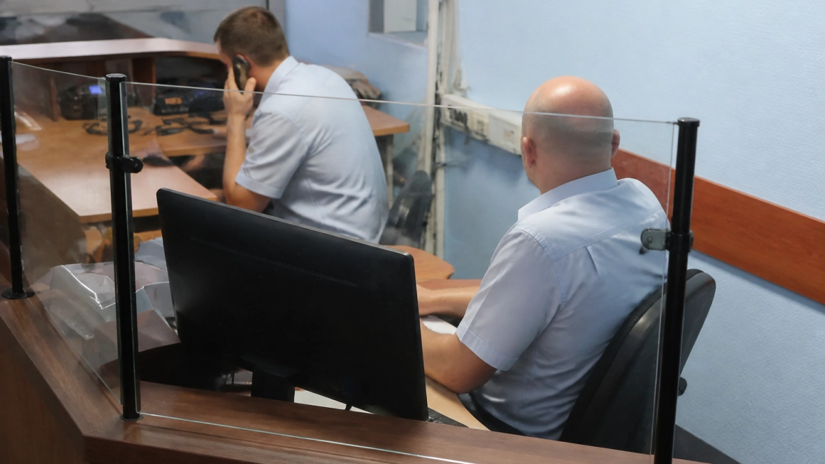В Краснодаре полиция ищет подростков, разрисовавших дом нацистской символикой ради фотоотчета