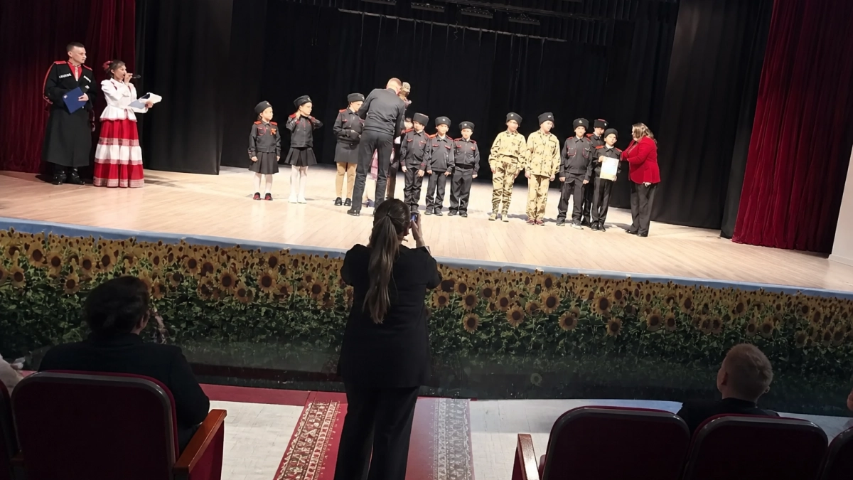 В Крымске определили лучшие казачьи классы Кубани среди 20 школьных команд