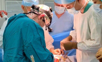 Академик Порханов провел ювелирные операции в прямом эфире для хирургов со всей страны